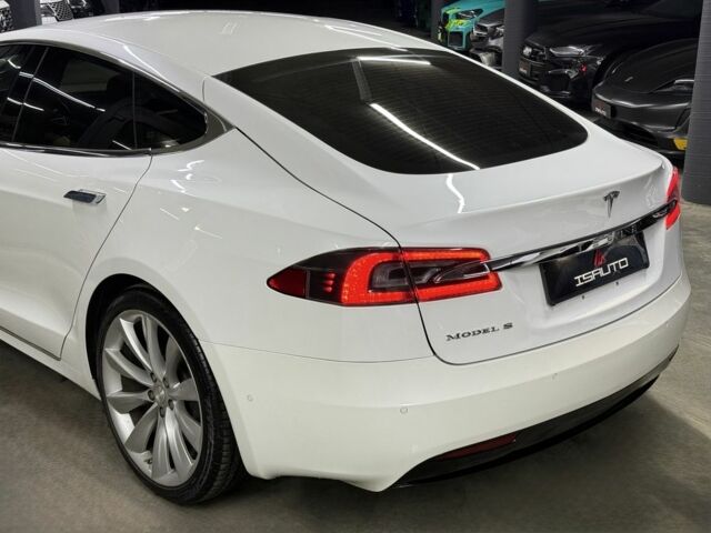 Білий Тесла Модель С, об'ємом двигуна 0 л та пробігом 61 тис. км за 15500 $, фото 13 на Automoto.ua
