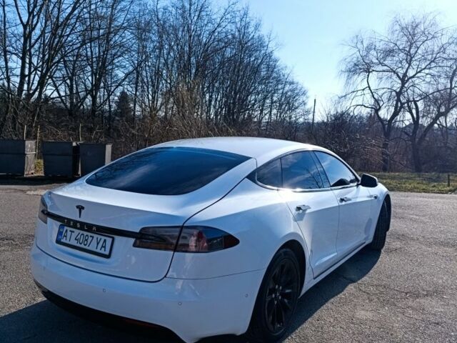 Білий Тесла Модель С, об'ємом двигуна 0 л та пробігом 143 тис. км за 15999 $, фото 2 на Automoto.ua