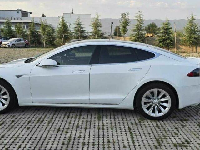 Белый Тесла Модель С, объемом двигателя 0 л и пробегом 70 тыс. км за 14800 $, фото 4 на Automoto.ua