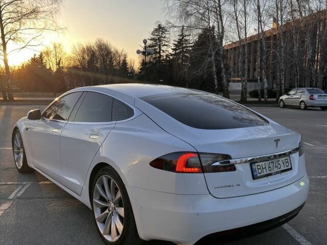 Белый Тесла Модель С, объемом двигателя 0 л и пробегом 62 тыс. км за 15999 $, фото 4 на Automoto.ua