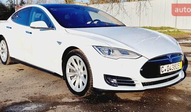 Белый Тесла Модель С, объемом двигателя 0 л и пробегом 119 тыс. км за 23999 $, фото 13 на Automoto.ua