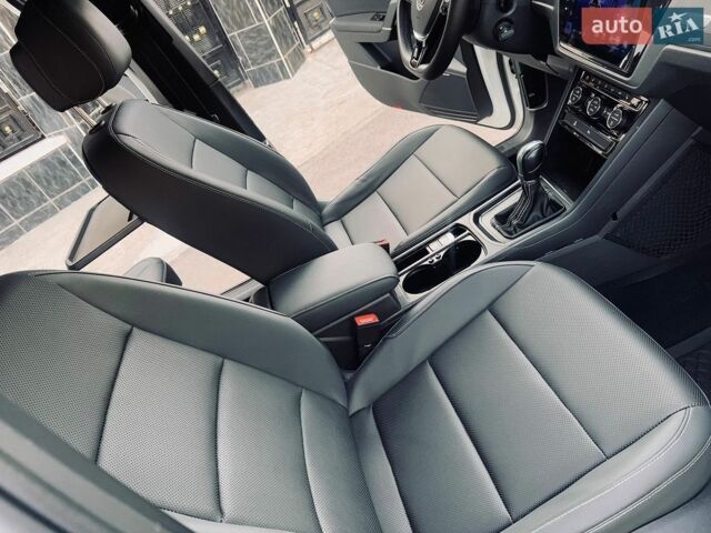 Белый Тесла Модель С, объемом двигателя 0 л и пробегом 69 тыс. км за 18054 $, фото 7 на Automoto.ua