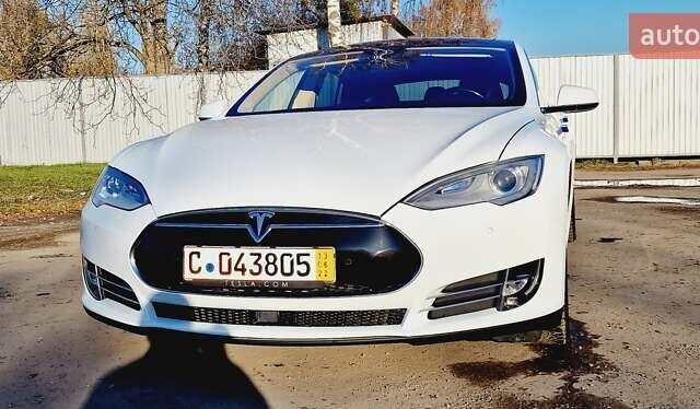 Белый Тесла Модель С, объемом двигателя 0 л и пробегом 119 тыс. км за 23999 $, фото 21 на Automoto.ua