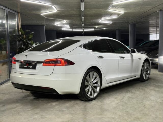 Білий Тесла Модель С, об'ємом двигуна 0 л та пробігом 61 тис. км за 15500 $, фото 10 на Automoto.ua