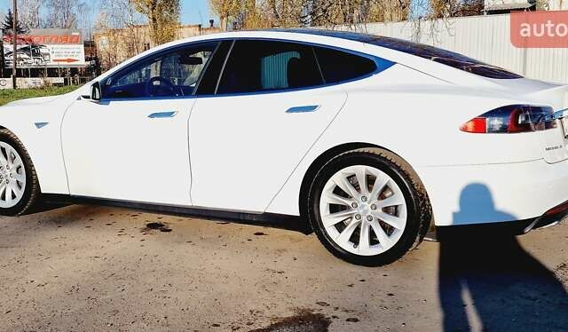 Белый Тесла Модель С, объемом двигателя 0 л и пробегом 119 тыс. км за 23999 $, фото 31 на Automoto.ua