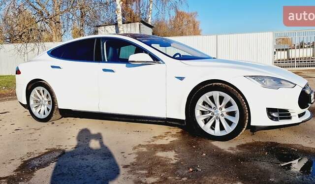 Белый Тесла Модель С, объемом двигателя 0 л и пробегом 119 тыс. км за 23999 $, фото 43 на Automoto.ua