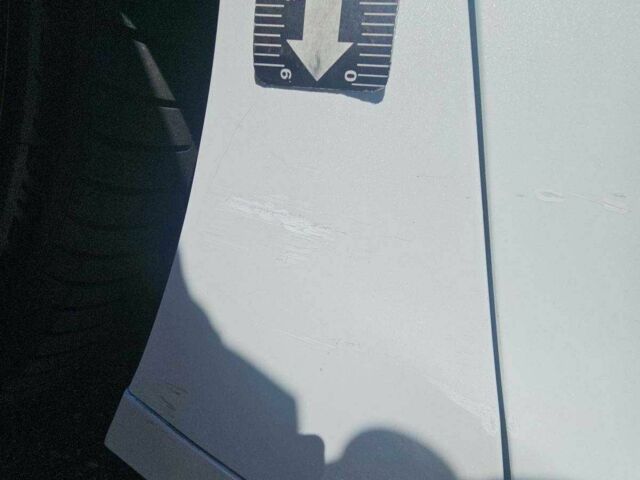 Белый Тесла Модель С, объемом двигателя 0 л и пробегом 120 тыс. км за 4500 $, фото 5 на Automoto.ua