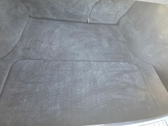 Белый Тесла Модель С, объемом двигателя 0 л и пробегом 445 тыс. км за 339 $, фото 23 на Automoto.ua