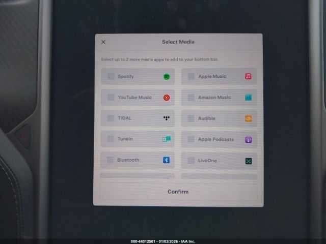 Белый Тесла Модель С, объемом двигателя 0 л и пробегом 51 тыс. км за 4800 $, фото 17 на Automoto.ua