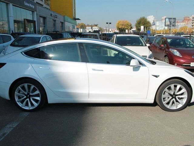 Білий Тесла Модель С, об'ємом двигуна 0 л та пробігом 3 тис. км за 63500 $, фото 2 на Automoto.ua