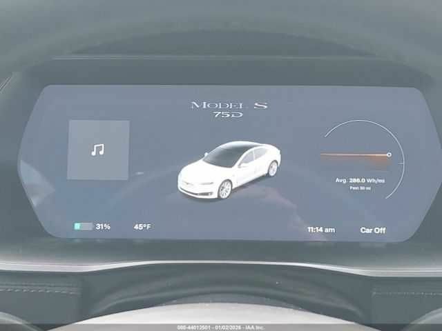 Белый Тесла Модель С, объемом двигателя 0 л и пробегом 51 тыс. км за 4800 $, фото 6 на Automoto.ua
