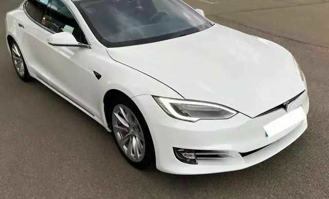 Белый Тесла Модель С, объемом двигателя 0 л и пробегом 109 тыс. км за 11250 $, фото 7 на Automoto.ua