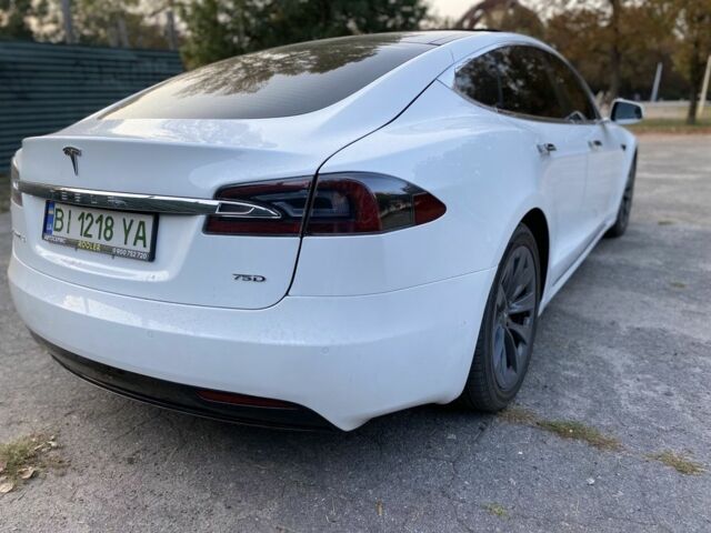 Белый Тесла Модель С, объемом двигателя 0 л и пробегом 40 тыс. км за 24000 $, фото 3 на Automoto.ua