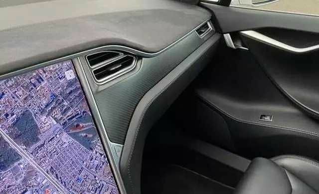 Белый Тесла Модель С, объемом двигателя 0 л и пробегом 109 тыс. км за 11250 $, фото 13 на Automoto.ua
