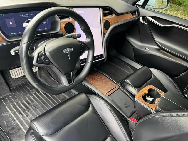 Белый Тесла Модель С, объемом двигателя 0 л и пробегом 45 тыс. км за 13300 $, фото 7 на Automoto.ua