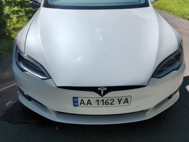 Белый Тесла Модель С, объемом двигателя 0 л и пробегом 49 тыс. км за 34500 $, фото 1 на Automoto.ua