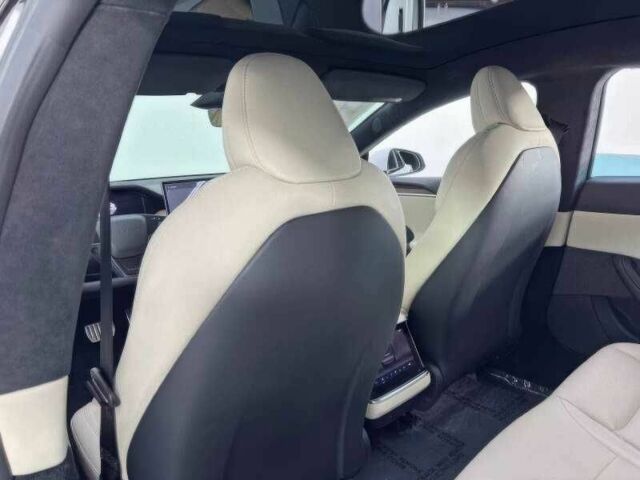 Білий Тесла Модель С, об'ємом двигуна 0 л та пробігом 44 тис. км за 12900 $, фото 17 на Automoto.ua