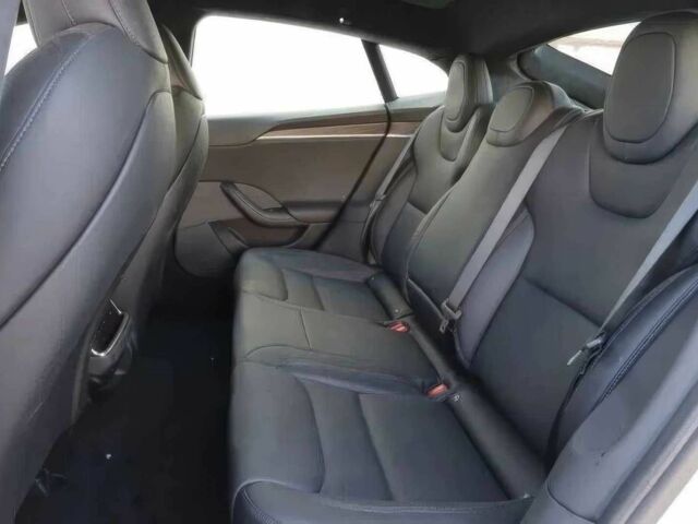 Білий Тесла Модель С, об'ємом двигуна 0 л та пробігом 29 тис. км за 18500 $, фото 11 на Automoto.ua