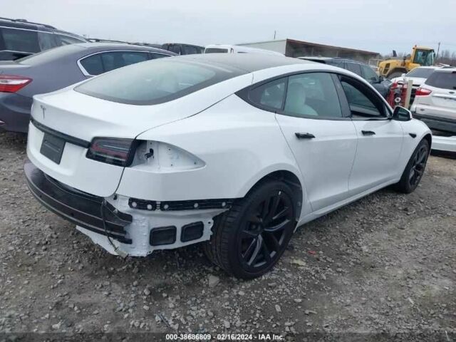 Білий Тесла Модель С, об'ємом двигуна 1 л та пробігом 1 тис. км за 10000 $, фото 3 на Automoto.ua