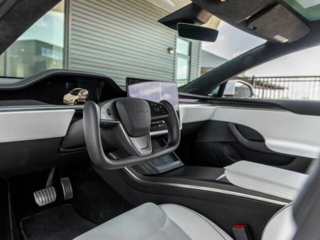 Белый Тесла Модель С, объемом двигателя 0 л и пробегом 50 тыс. км за 26000 $, фото 10 на Automoto.ua