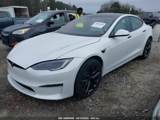 Білий Тесла Модель С, об'ємом двигуна 1 л та пробігом 1 тис. км за 10000 $, фото 1 на Automoto.ua