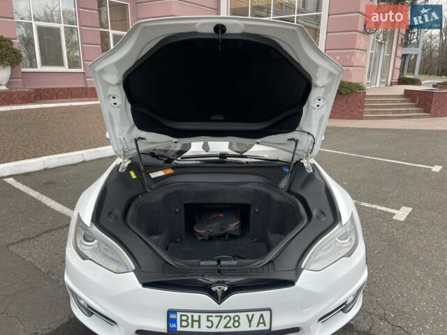 Белый Тесла Модель С, объемом двигателя 0 л и пробегом 197 тыс. км за 13500 $, фото 8 на Automoto.ua