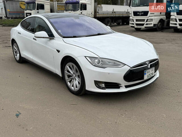 Білий Тесла Модель С, об'ємом двигуна 0 л та пробігом 179 тис. км за 12800 $, фото 2 на Automoto.ua