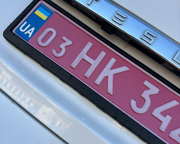 Белый Тесла Модель С, объемом двигателя 0 л и пробегом 178 тыс. км за 15500 $, фото 45 на Automoto.ua