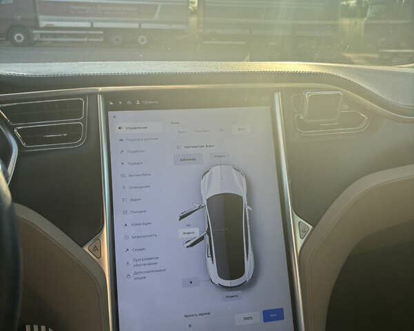 Белый Тесла Модель С, объемом двигателя 0 л и пробегом 178 тыс. км за 15500 $, фото 15 на Automoto.ua