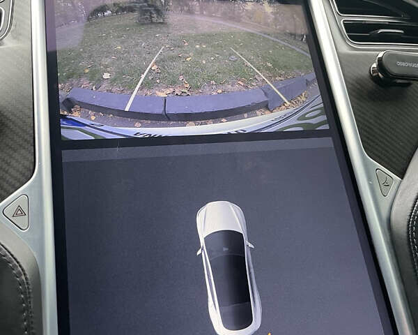 Белый Тесла Модель С, объемом двигателя 0 л и пробегом 178 тыс. км за 16000 $, фото 5 на Automoto.ua