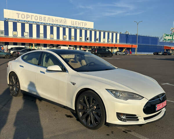Белый Тесла Модель С, объемом двигателя 0 л и пробегом 178 тыс. км за 15500 $, фото 6 на Automoto.ua