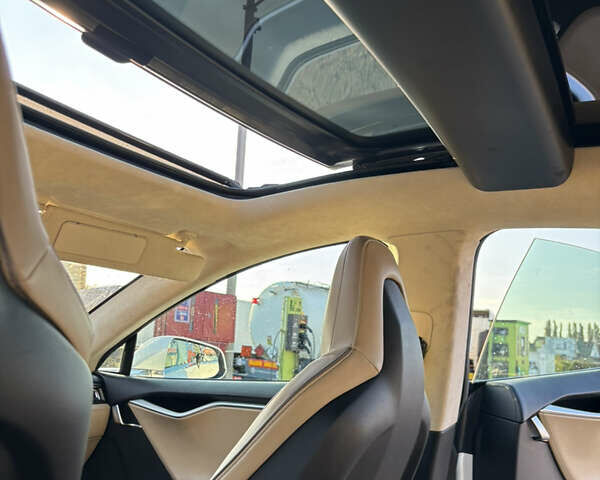 Белый Тесла Модель С, объемом двигателя 0 л и пробегом 178 тыс. км за 15500 $, фото 34 на Automoto.ua