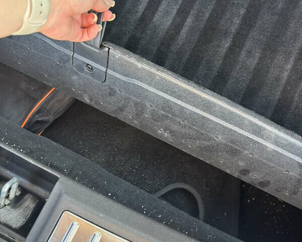 Белый Тесла Модель С, объемом двигателя 0 л и пробегом 178 тыс. км за 15500 $, фото 42 на Automoto.ua