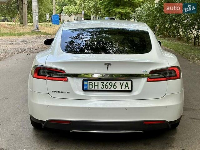 Белый Тесла Модель С, объемом двигателя 0 л и пробегом 103 тыс. км за 14600 $, фото 20 на Automoto.ua