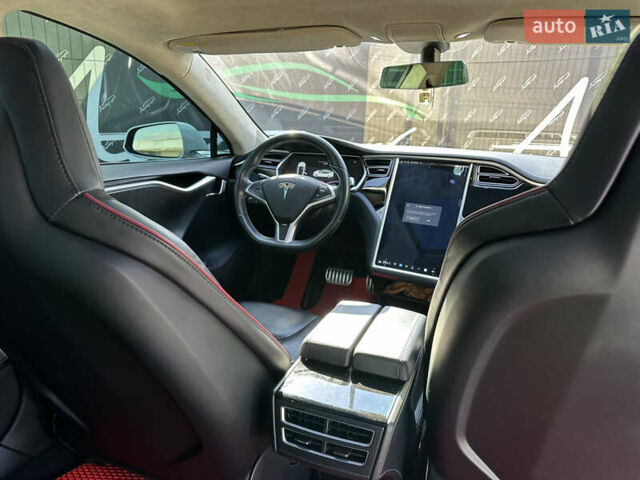 Белый Тесла Модель С, объемом двигателя 0 л и пробегом 230 тыс. км за 11999 $, фото 11 на Automoto.ua
