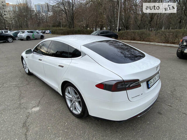 Білий Тесла Модель С, об'ємом двигуна 0 л та пробігом 99 тис. км за 18499 $, фото 9 на Automoto.ua