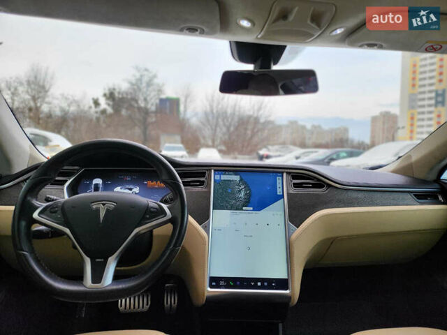 Білий Тесла Модель С, об'ємом двигуна 0 л та пробігом 177 тис. км за 12700 $, фото 15 на Automoto.ua