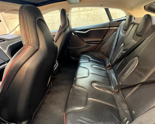 Білий Тесла Модель С, об'ємом двигуна 0 л та пробігом 201 тис. км за 14700 $, фото 4 на Automoto.ua