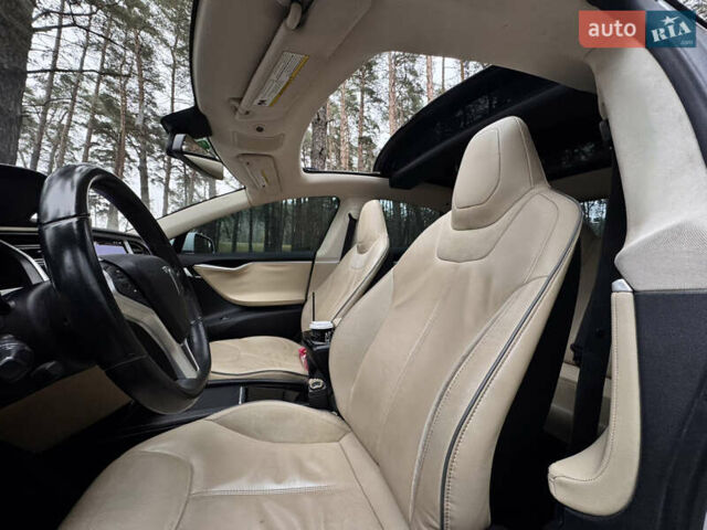 Білий Тесла Модель С, об'ємом двигуна 0 л та пробігом 115 тис. км за 15800 $, фото 13 на Automoto.ua