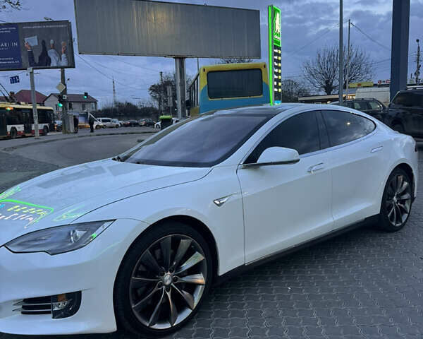 Білий Тесла Модель С, об'ємом двигуна 0 л та пробігом 147 тис. км за 15300 $, фото 3 на Automoto.ua