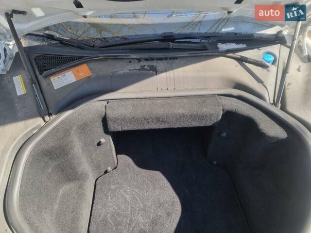 Белый Тесла Модель С, объемом двигателя 0 л и пробегом 190 тыс. км за 13200 $, фото 26 на Automoto.ua