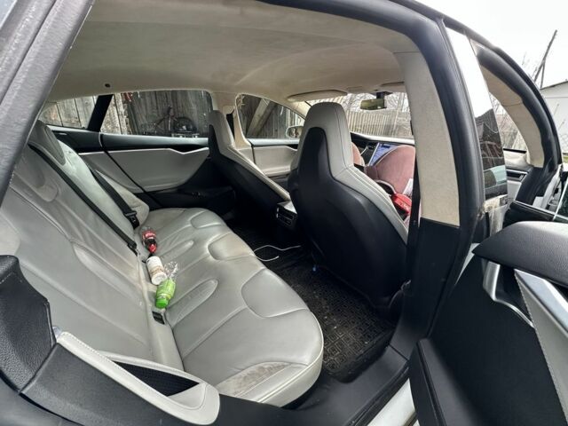 Білий Тесла Модель С, об'ємом двигуна 0 л та пробігом 145 тис. км за 10800 $, фото 6 на Automoto.ua