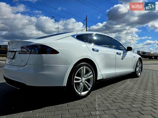 Білий Тесла Модель С, об'ємом двигуна 0 л та пробігом 190 тис. км за 11500 $, фото 14 на Automoto.ua