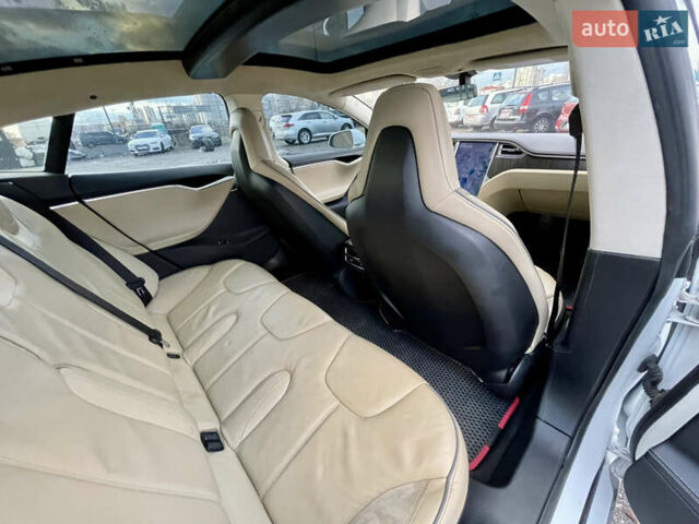 Белый Тесла Модель С, объемом двигателя 0 л и пробегом 210 тыс. км за 13100 $, фото 35 на Automoto.ua