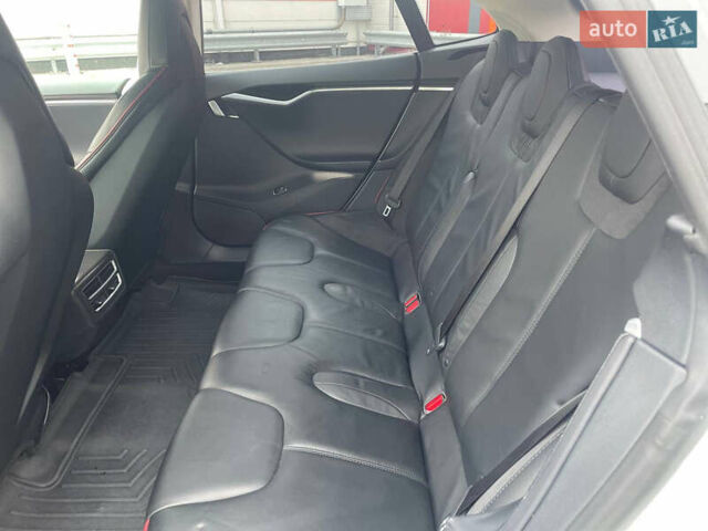 Белый Тесла Модель С, объемом двигателя 0 л и пробегом 165 тыс. км за 13200 $, фото 34 на Automoto.ua