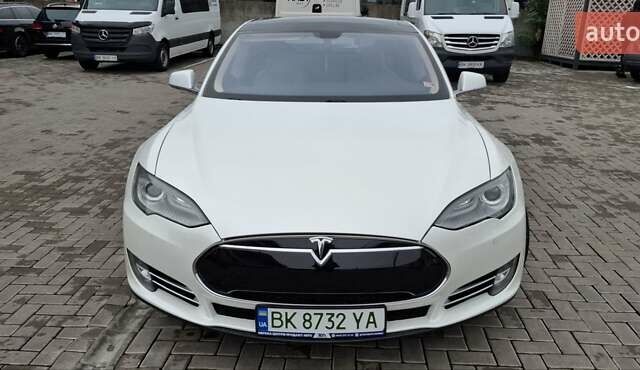 Белый Тесла Модель С, объемом двигателя 0 л и пробегом 159 тыс. км за 14950 $, фото 11 на Automoto.ua