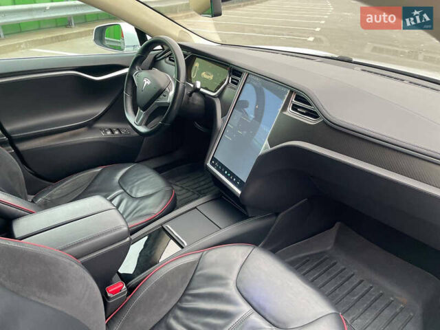 Белый Тесла Модель С, объемом двигателя 0 л и пробегом 165 тыс. км за 13200 $, фото 31 на Automoto.ua