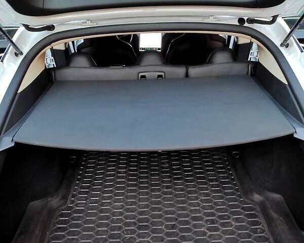 Білий Тесла Модель С, об'ємом двигуна 0 л та пробігом 197 тис. км за 11000 $, фото 7 на Automoto.ua