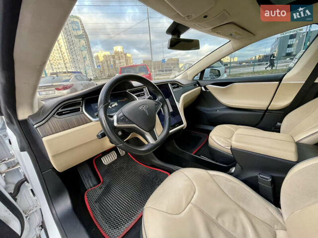 Белый Тесла Модель С, объемом двигателя 0 л и пробегом 210 тыс. км за 13100 $, фото 18 на Automoto.ua
