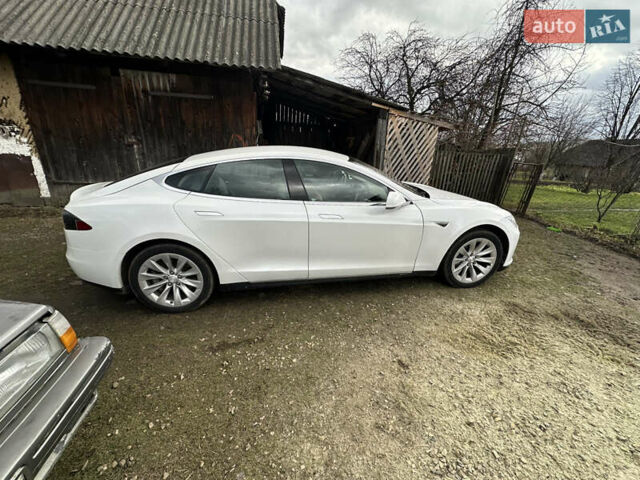 Белый Тесла Модель С, объемом двигателя 0 л и пробегом 149 тыс. км за 12200 $, фото 1 на Automoto.ua